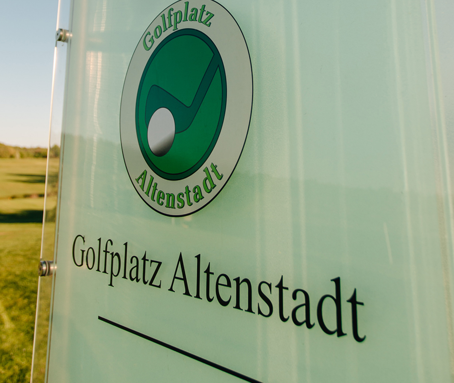 Stammtisch-Blue-networks-Hornetsecurity_Golfplatz Altenstadt Stammtisch-Blue-networks-Hornetsecurity_Golfplatz Altenstadt